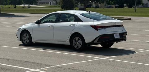 Hyundai Elantra 2025