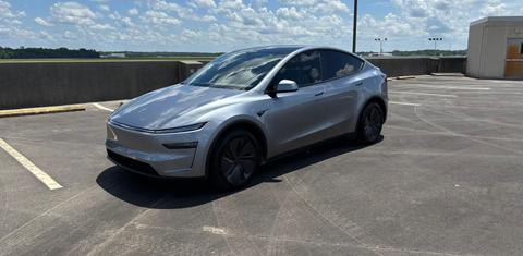 Tesla Model Y 2026