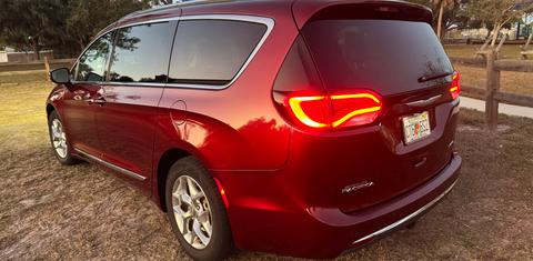 Chrysler Pacifica 2017