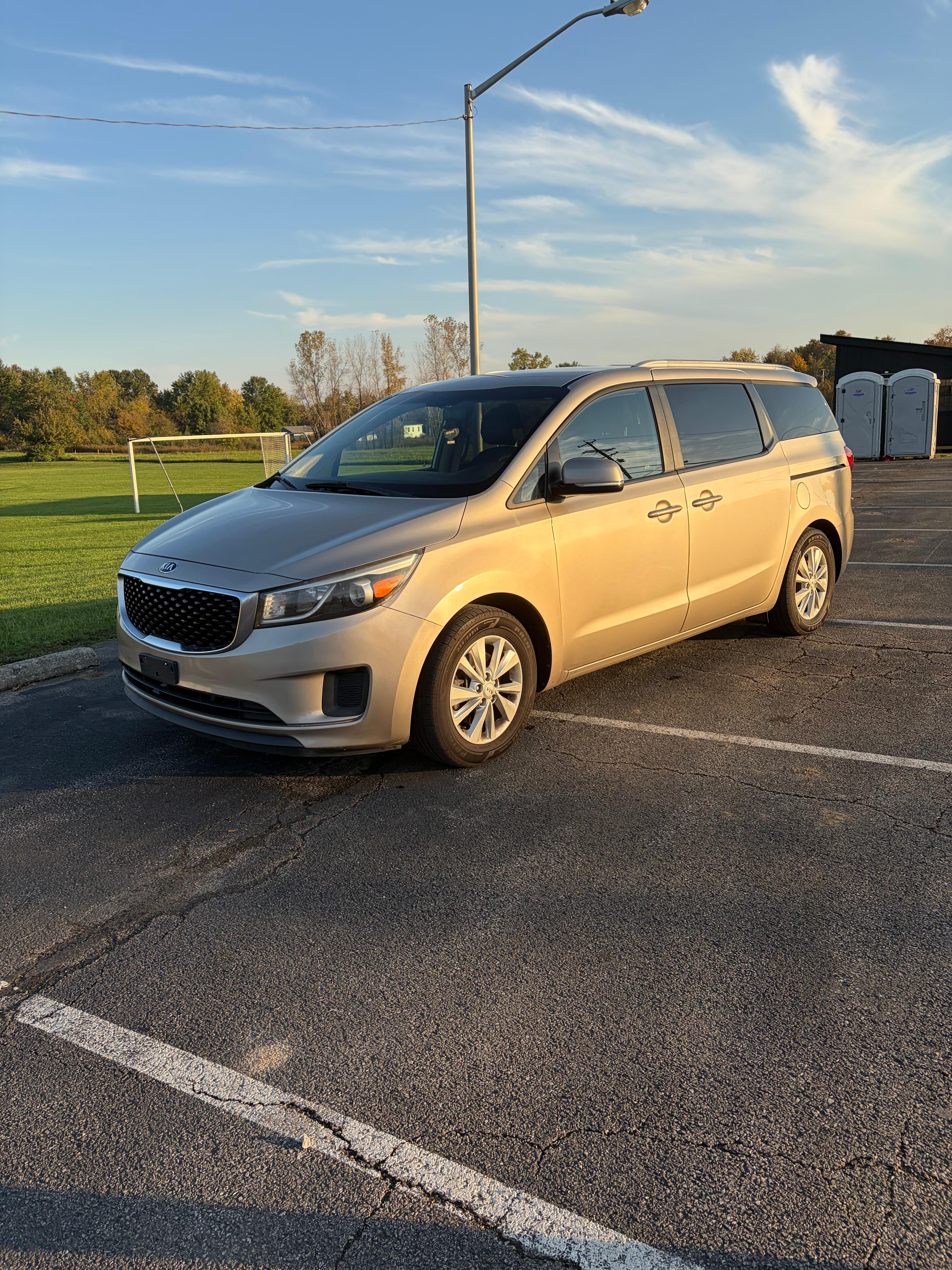 Kia Sedona 2015 in Delaware, OH