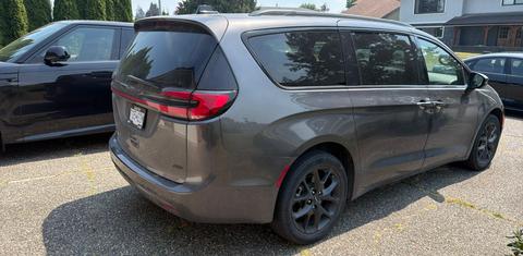 Chrysler Pacifica 2023