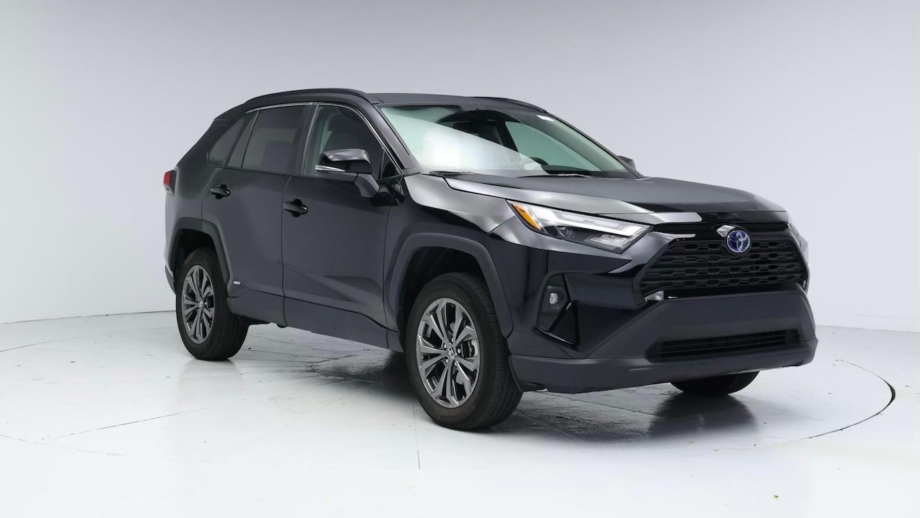 Toyota RAV4 Hybrid 2020 in Herndon, VA