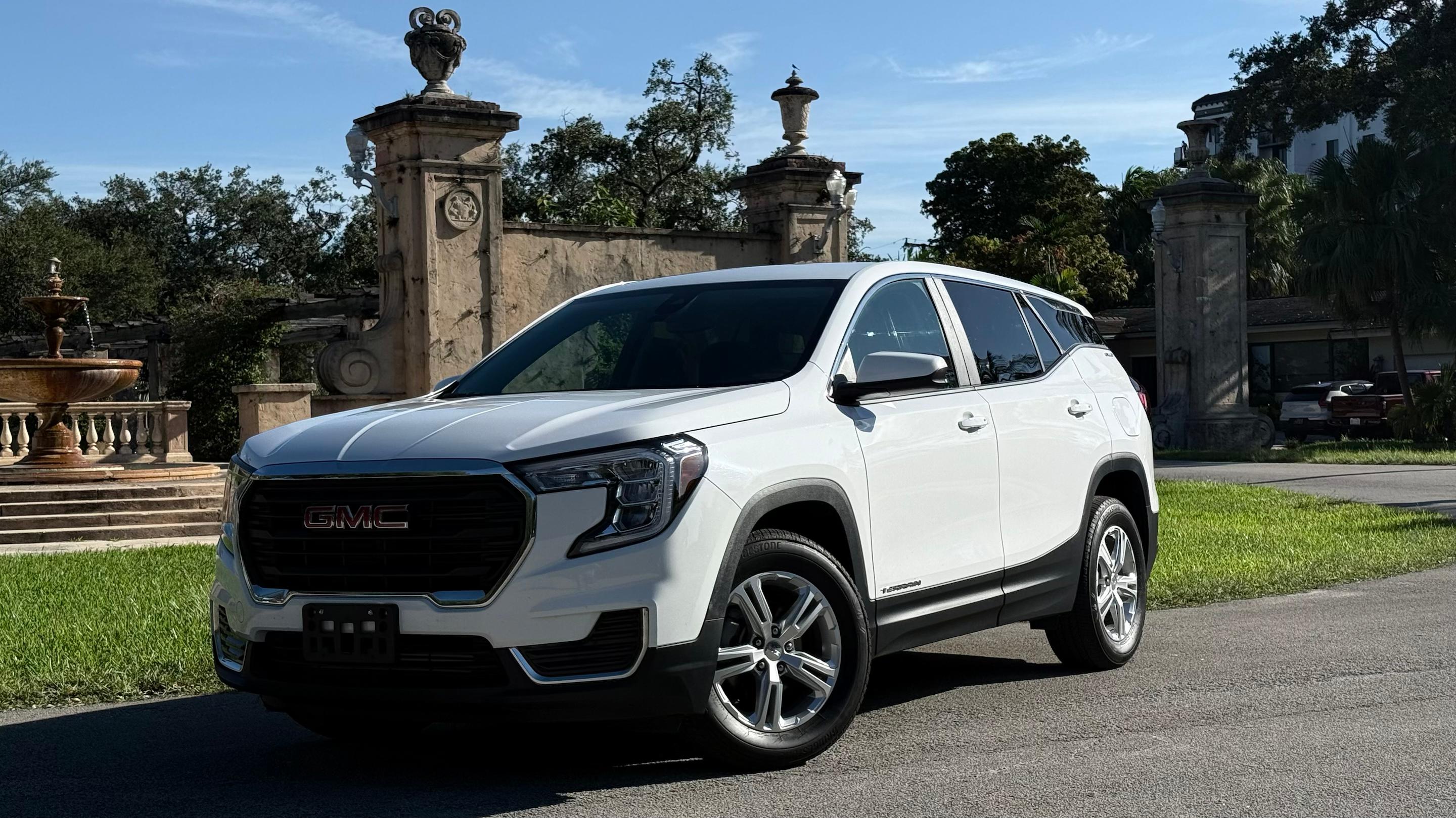 GMC Terrain 2024 in Miami, FL