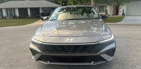 Hyundai Elantra 2025
