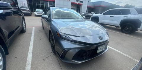Toyota Camry Hybrid 2026