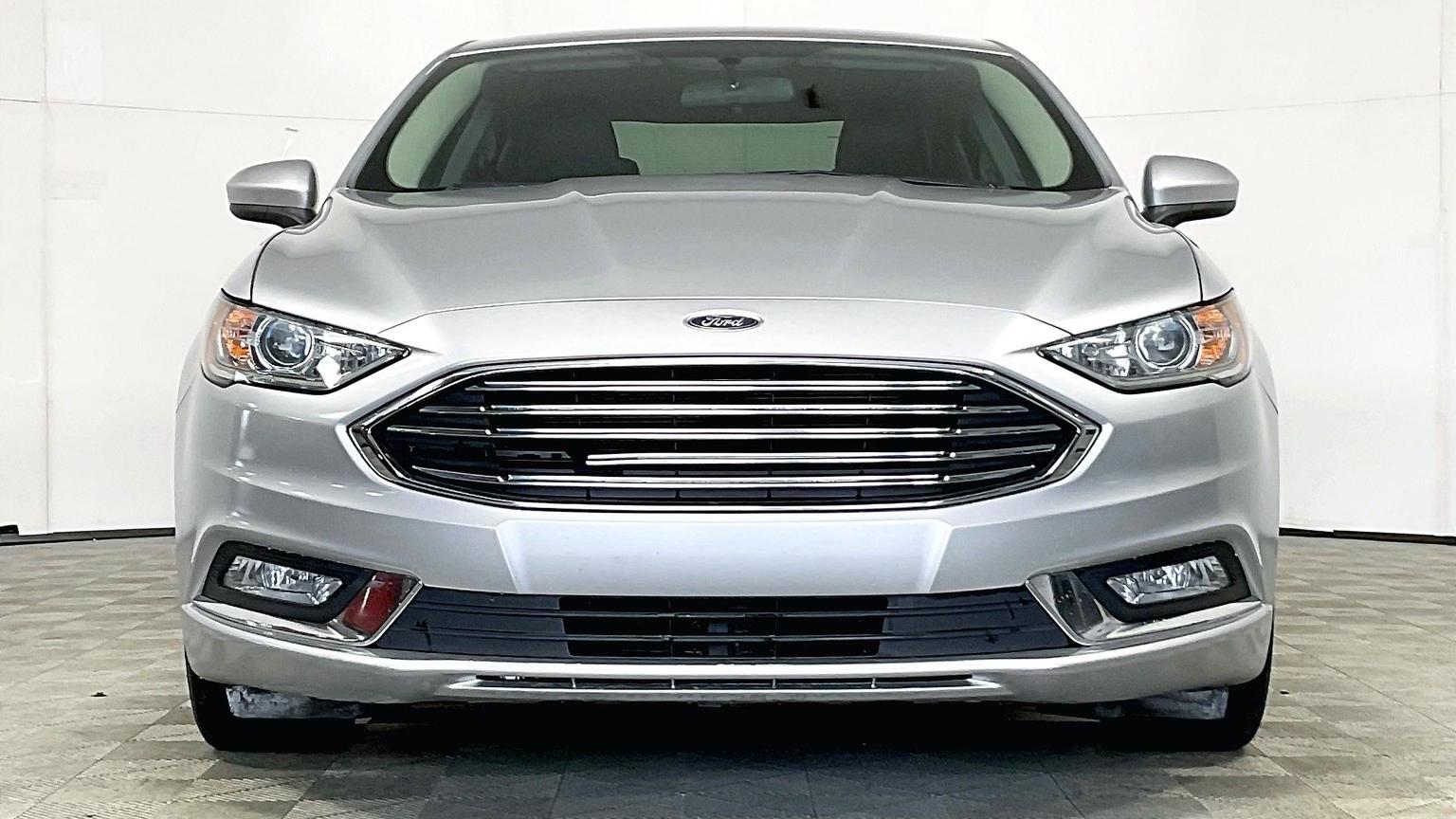 Ford Fusion Hybrid 2015 in Oswego, IL