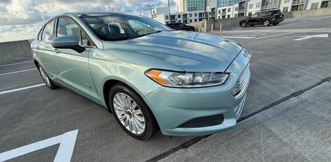 Ford Fusion Hybrid 2014