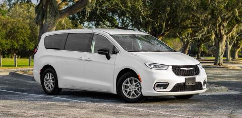 Chrysler Pacifica 2024
