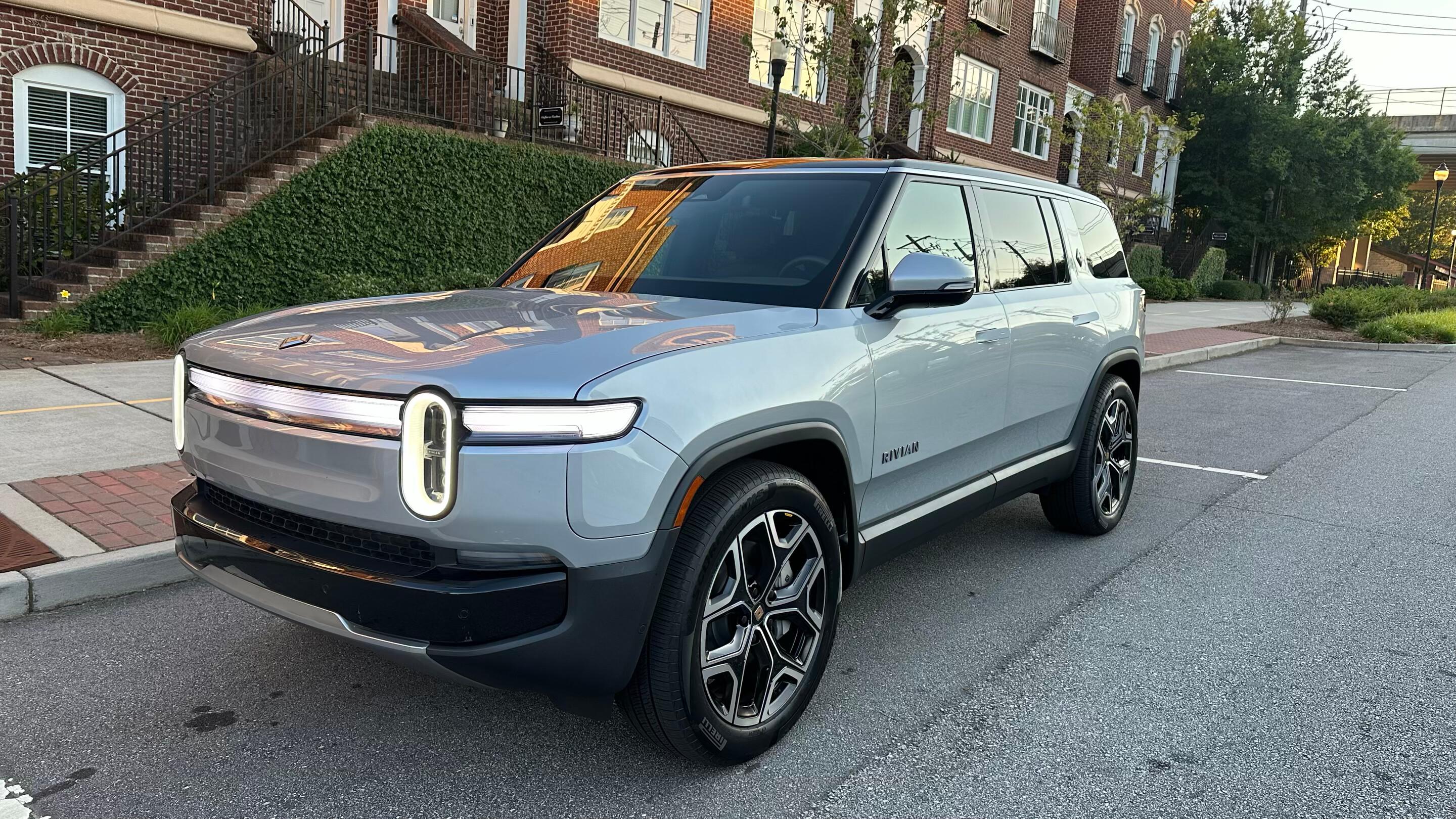 Rivian R1S 2025 in Dunwoody, GA
