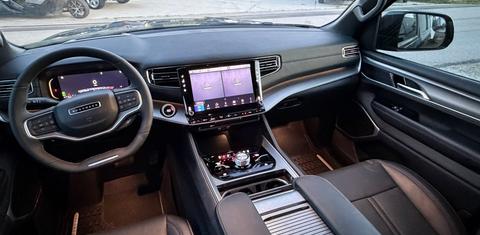 Jeep Wagoneer L 2025