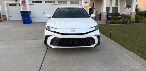 Toyota Camry Hybrid 2026