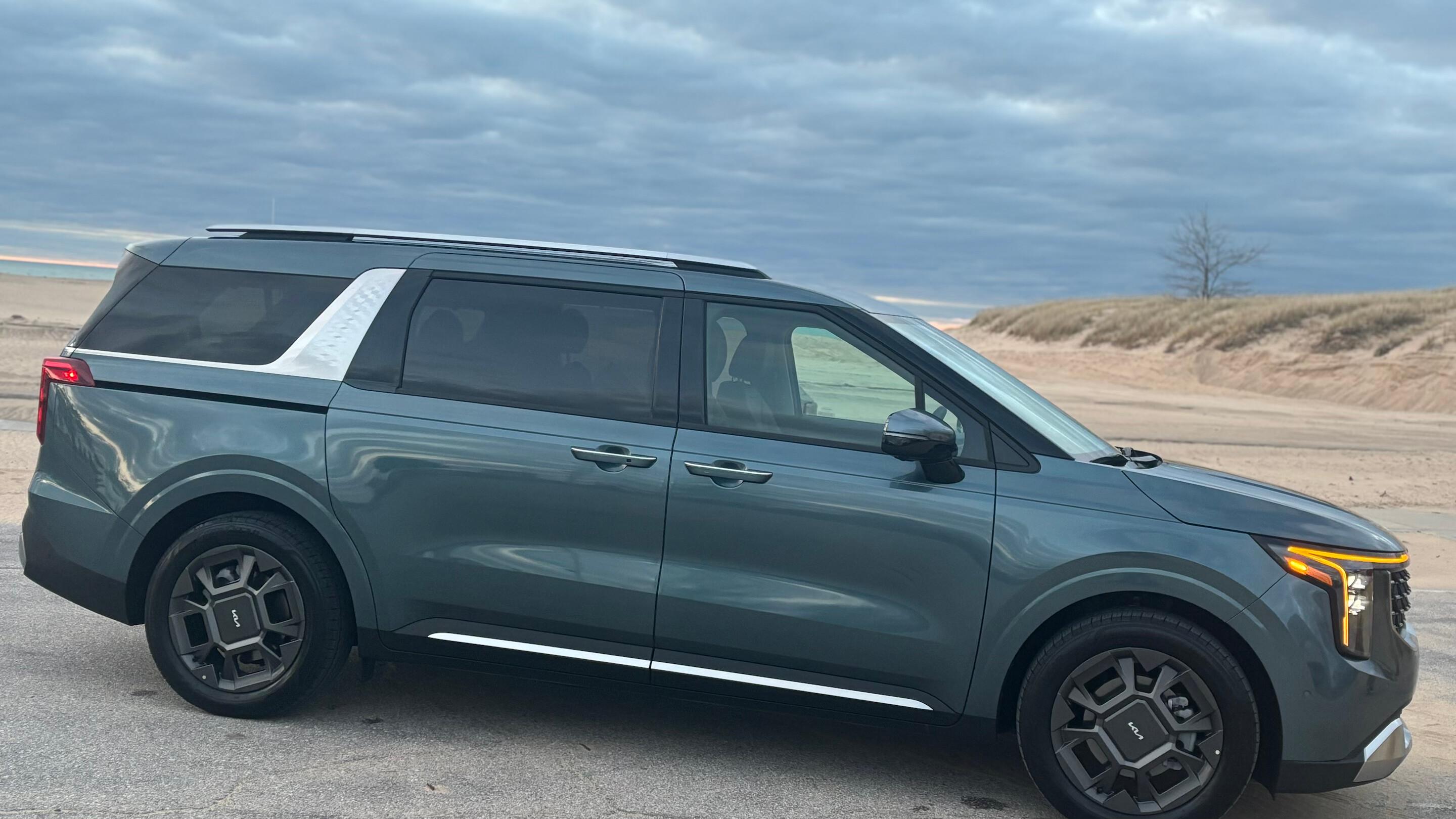 Kia Carnival 2025 in Laporte, IN