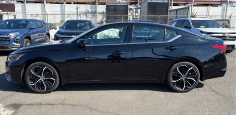 Nissan Altima 2025
