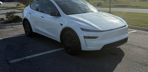 Tesla Model Y 2026