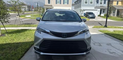 Toyota Sienna 2025