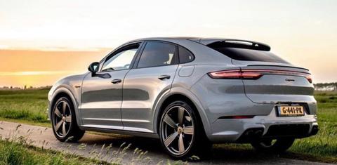 Porsche Cayenne 2022