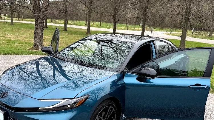 Toyota Camry Hybrid 2026 in St. Louis, MO