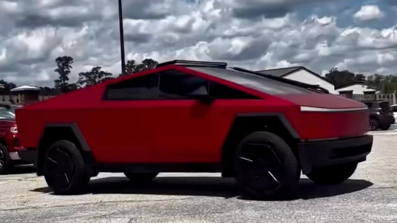 Tesla Cybertruck 2024 in 