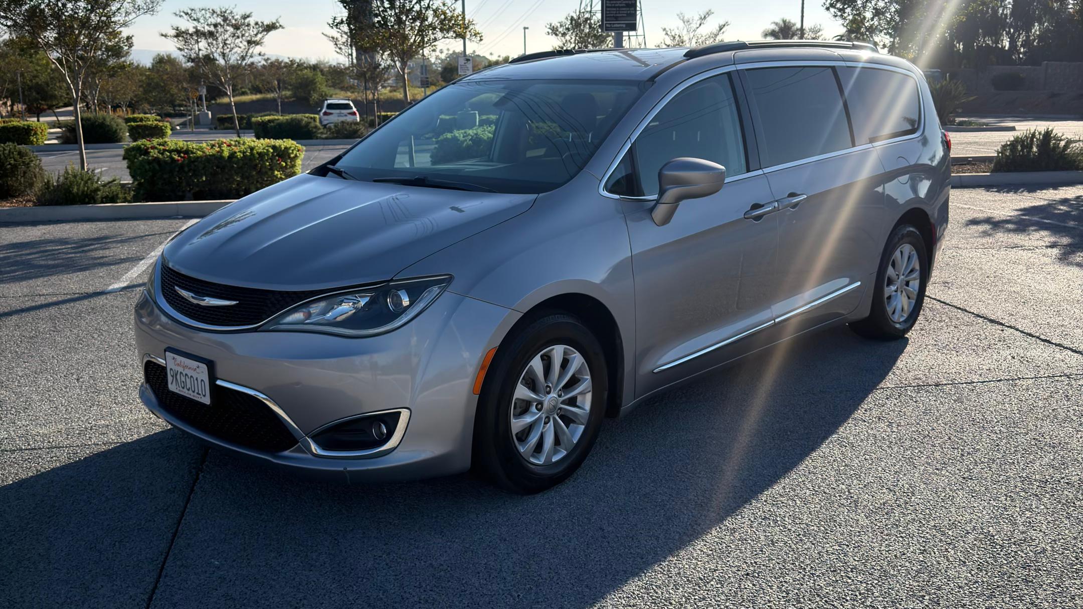 Chrysler Pacifica 2017 in 