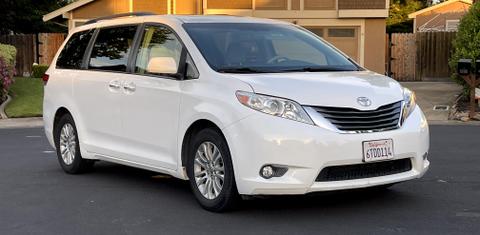Toyota Sienna 2011