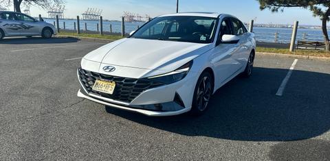 Hyundai Elantra 2023