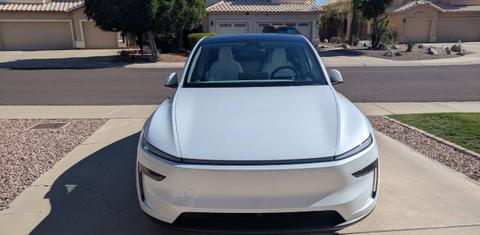 Tesla Model Y 2026