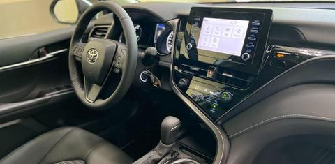 Toyota Camry Hybrid 2021