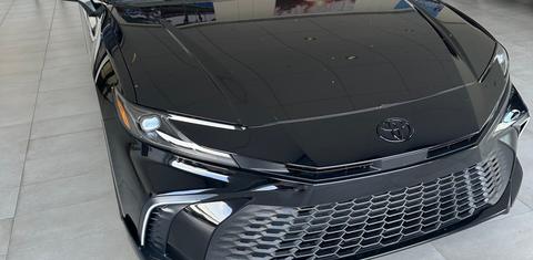 Toyota Camry Hybrid 2026