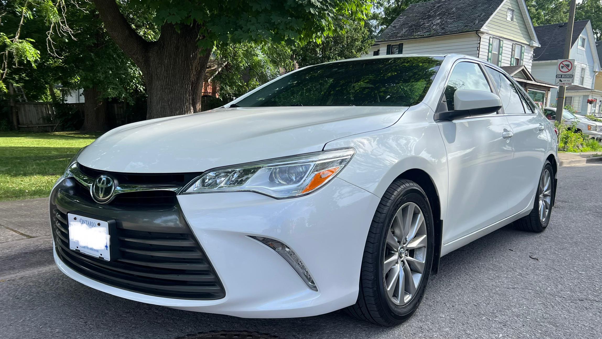 Toyota Camry 2016 à 