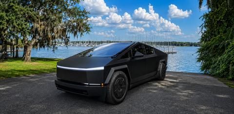 Tesla Cybertruck 2025