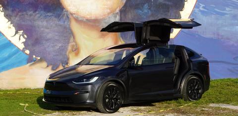 Tesla Model X 2023