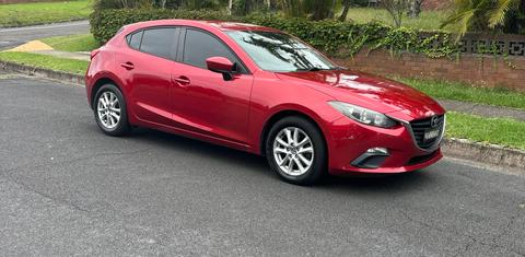 Mazda MAZDA3 2015