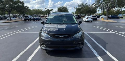 Chrysler Voyager 2023