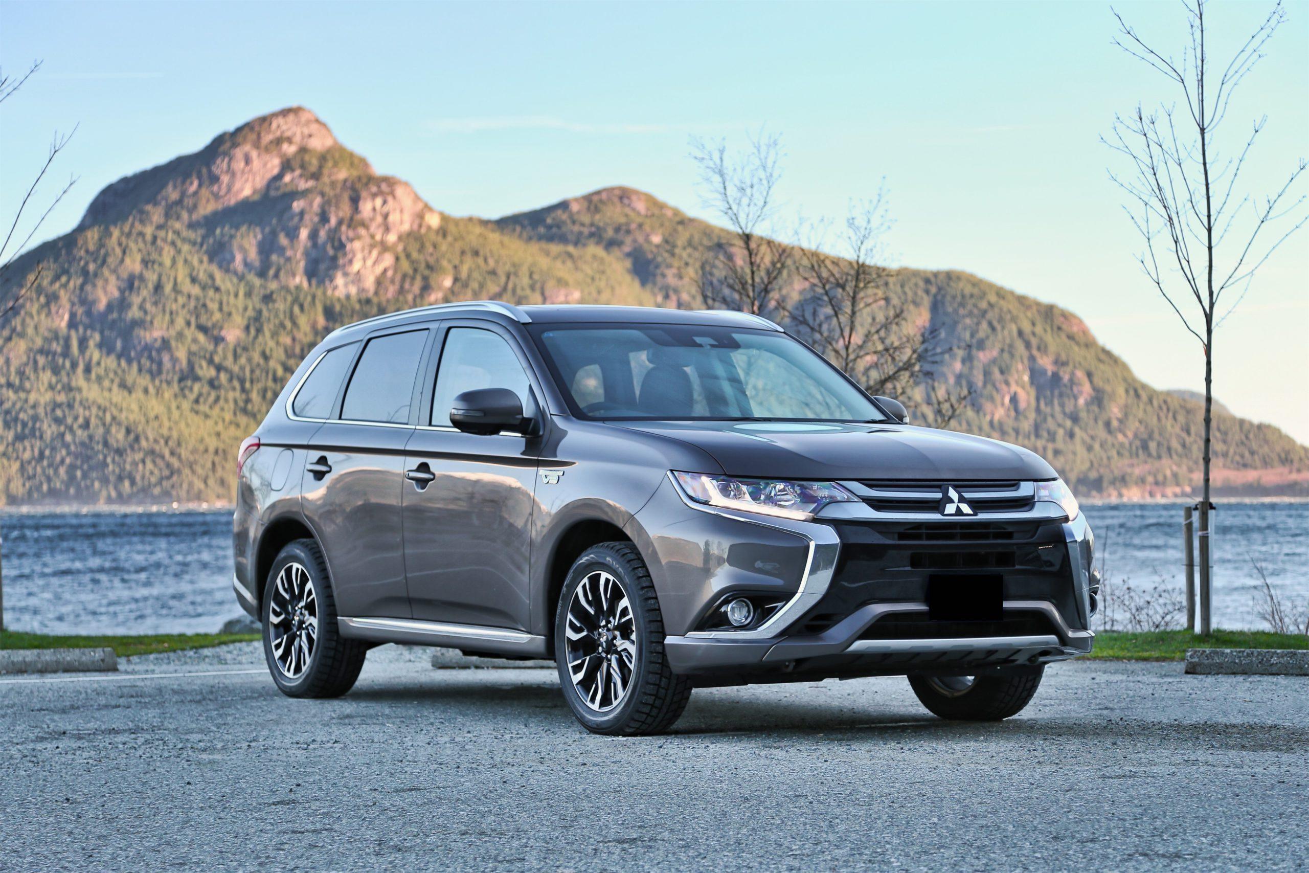 Mitsubishi Outlander 2016 in Worcester Park