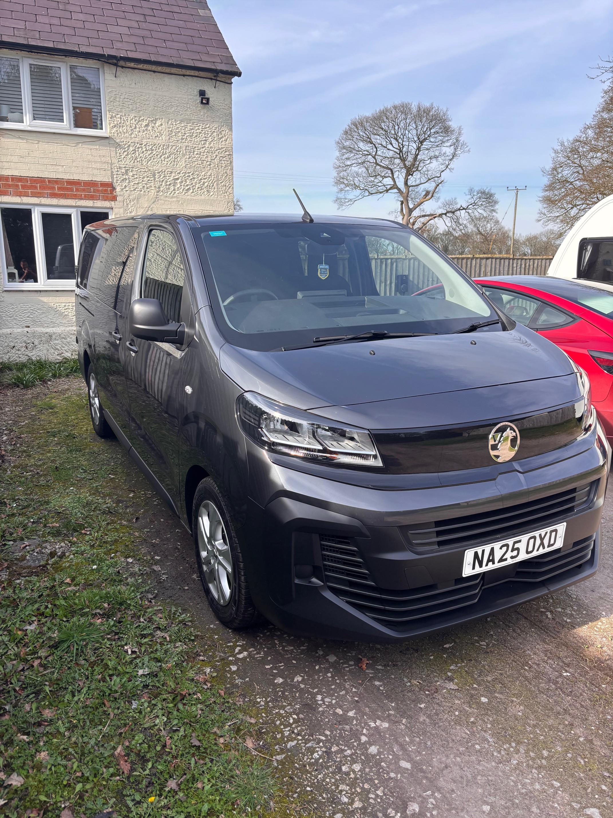 Vauxhall Vivaro 2025 in Broxton
