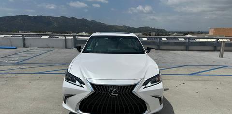 Lexus ES 2024