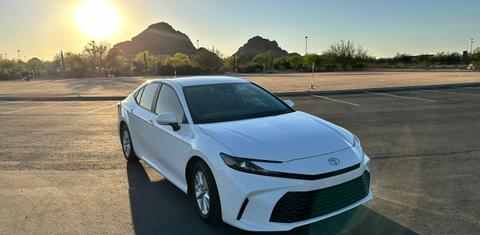 Toyota Camry Hybrid 2025