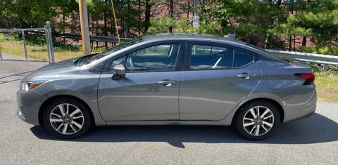 Nissan Versa 2020
