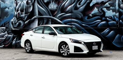 Nissan Altima 2025