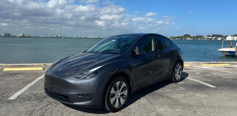 Tesla Model Y 2023
