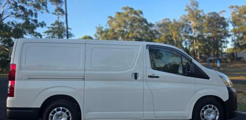 Toyota HIACE 2025