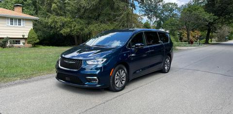 Chrysler Pacifica 2025