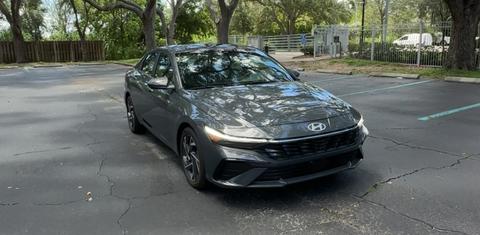 Hyundai Elantra 2025