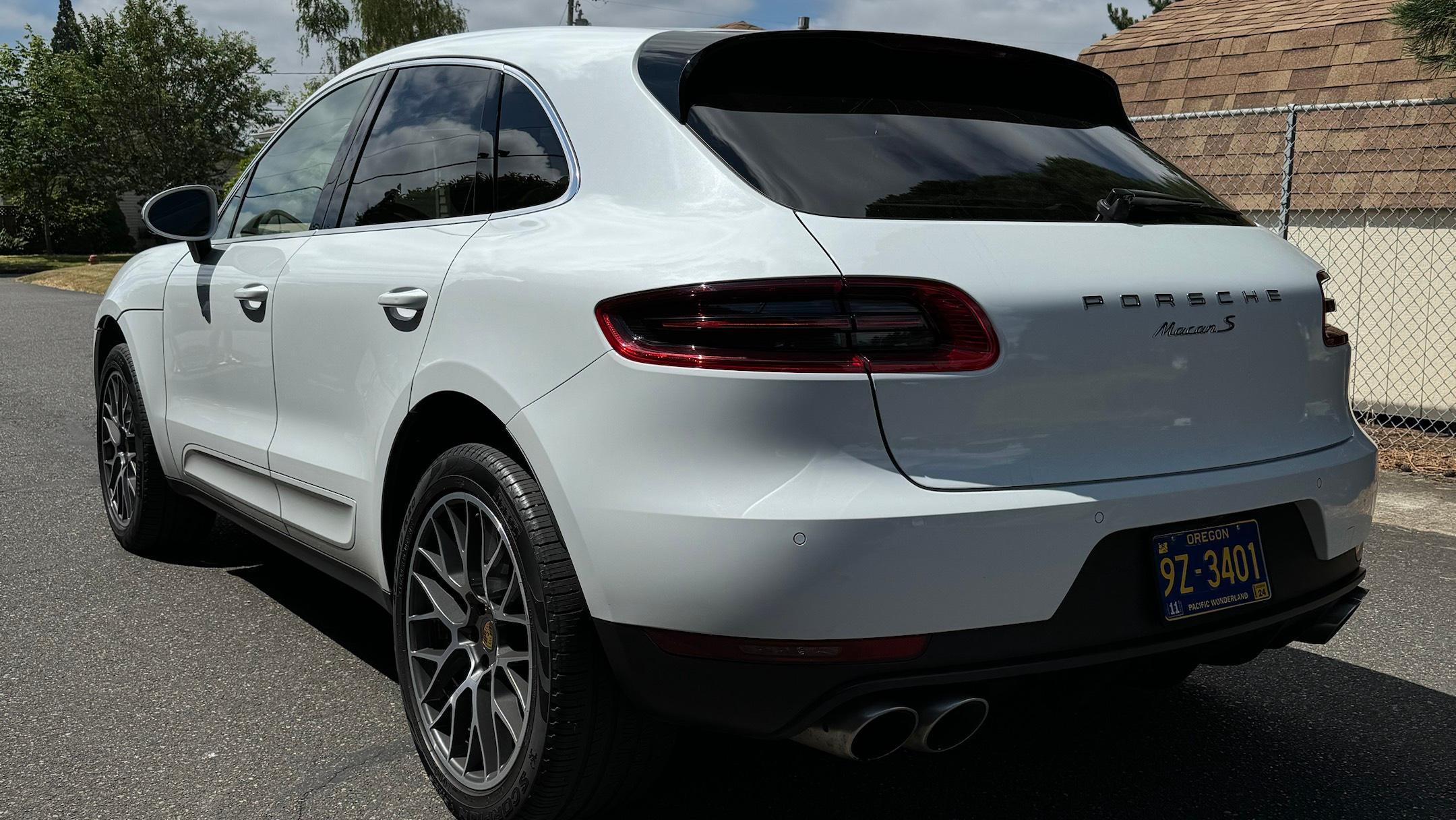 Porsche Macan 2017 in Portland, OR