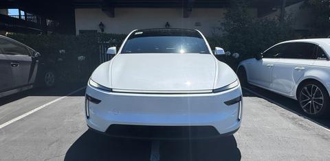 Tesla Model Y 2026
