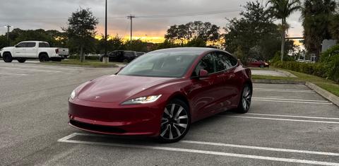 Tesla Model 3 2024