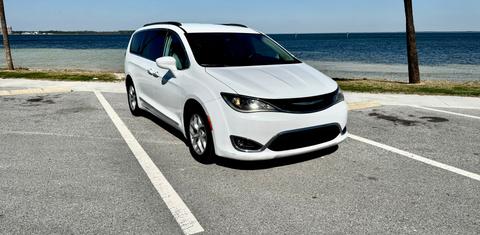Chrysler Pacifica 2017