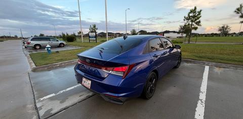 Hyundai Elantra 2021
