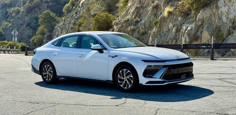 Hyundai Sonata Hybrid 2026