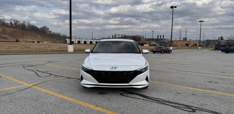 Hyundai Elantra 2023